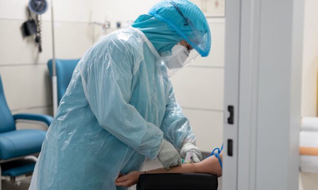 Andalucía: Bajan los fallecidos por covid pero aumentan los positivos