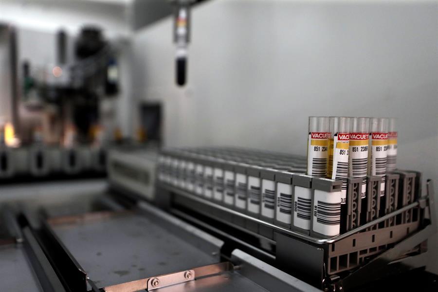 ¿Qué vacuna es mejor, la de Moderna o la Pfizer?