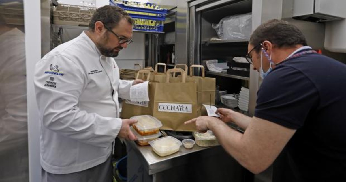 La Junta rectifica con la hostelería: podrás pedir a domicilio hasta esta hora