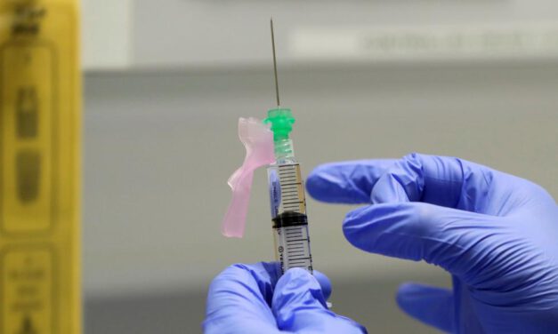 Pfizer asegura que su vacuna contra el Covid-19 es eficaz "en más del 90%"