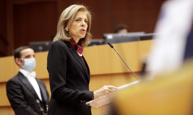 La UE advierte del peligro de relajar las restricciones para las fiestas navideñas