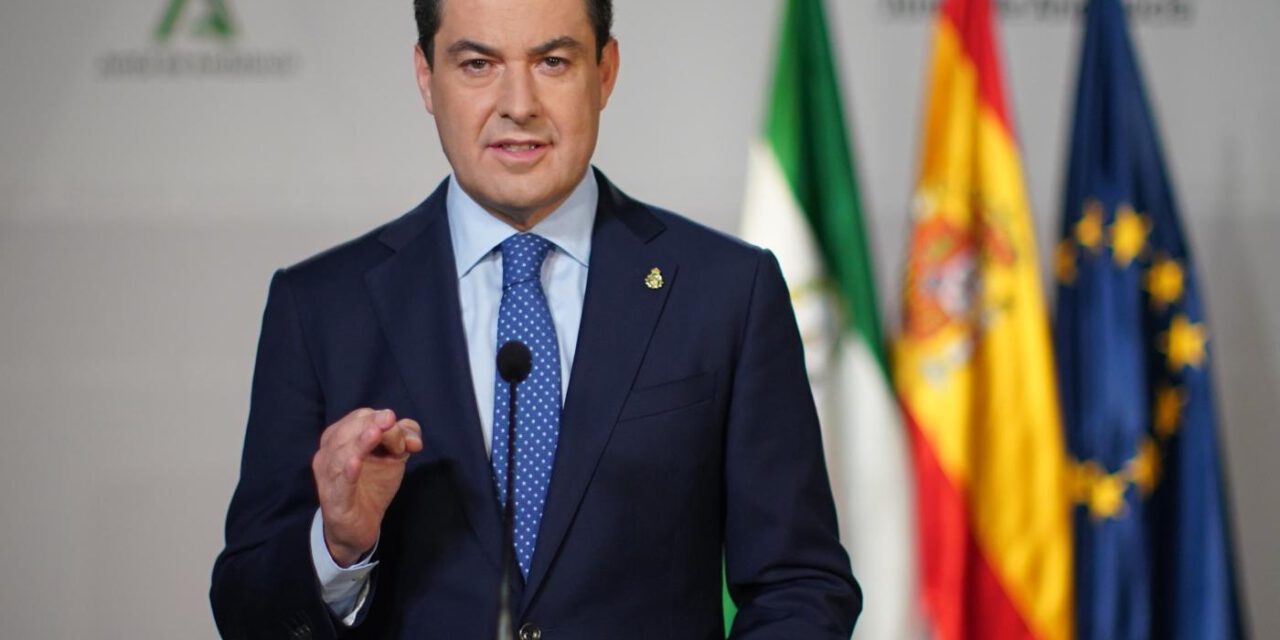 Moreno pide a los andaluces que no se confíen pese a la baja incidencia del virus
