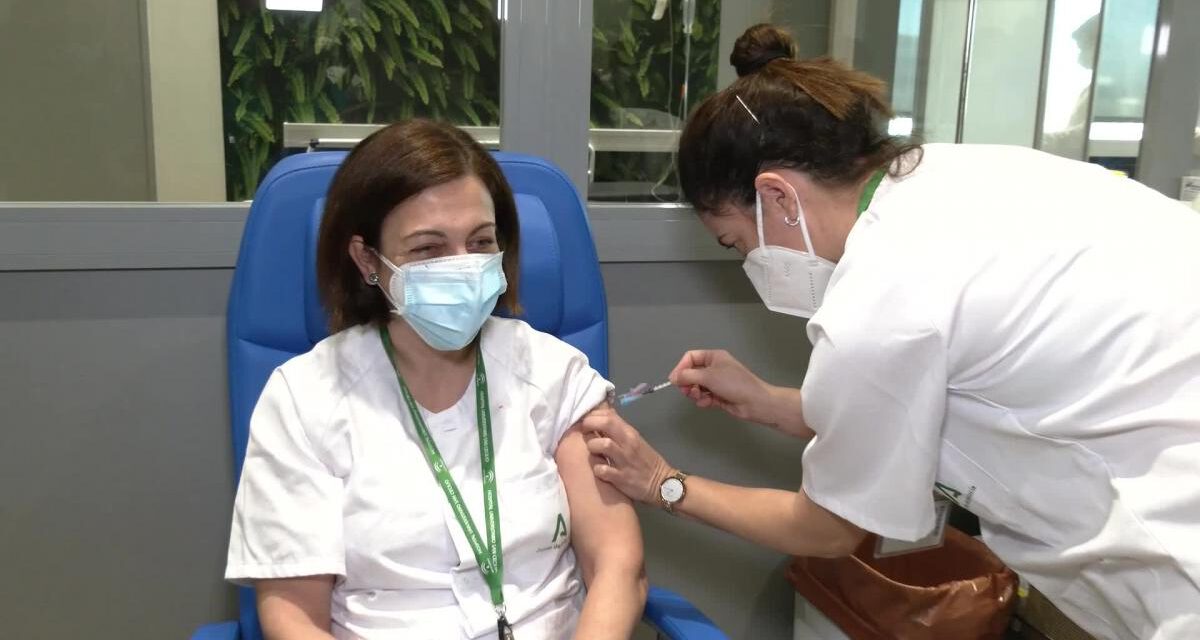 Andalucía comienza el lunes la segunda fase de vacunación en las residencias de ancianos