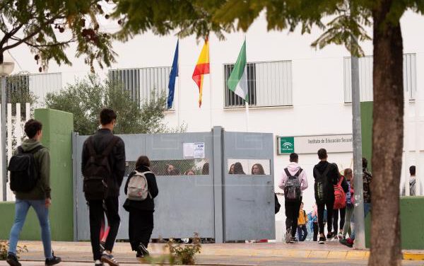 El 97% de los colegios andaluces se mantiene libre de covid