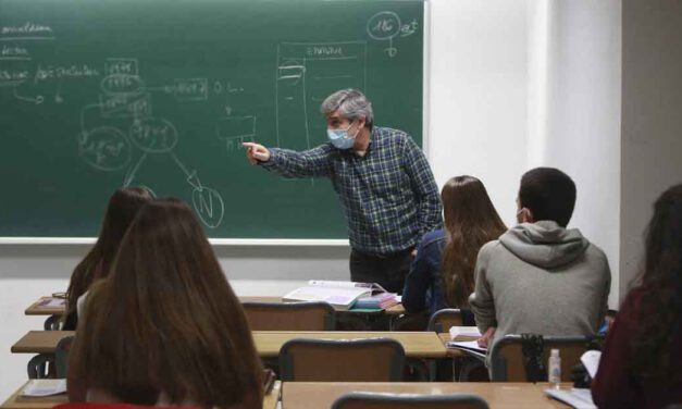 Abierto el plazo para optar a un puesto de profesor de matemáticas en El Puerto