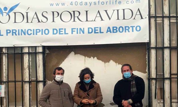 Vox El Puerto condena el robo de carteles sufrido por los voluntarios de 40 Días por la Vida