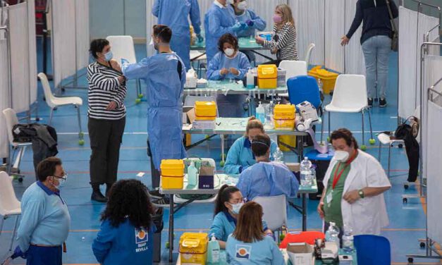 Andalucía completa la vacunación del 5,8% de la población