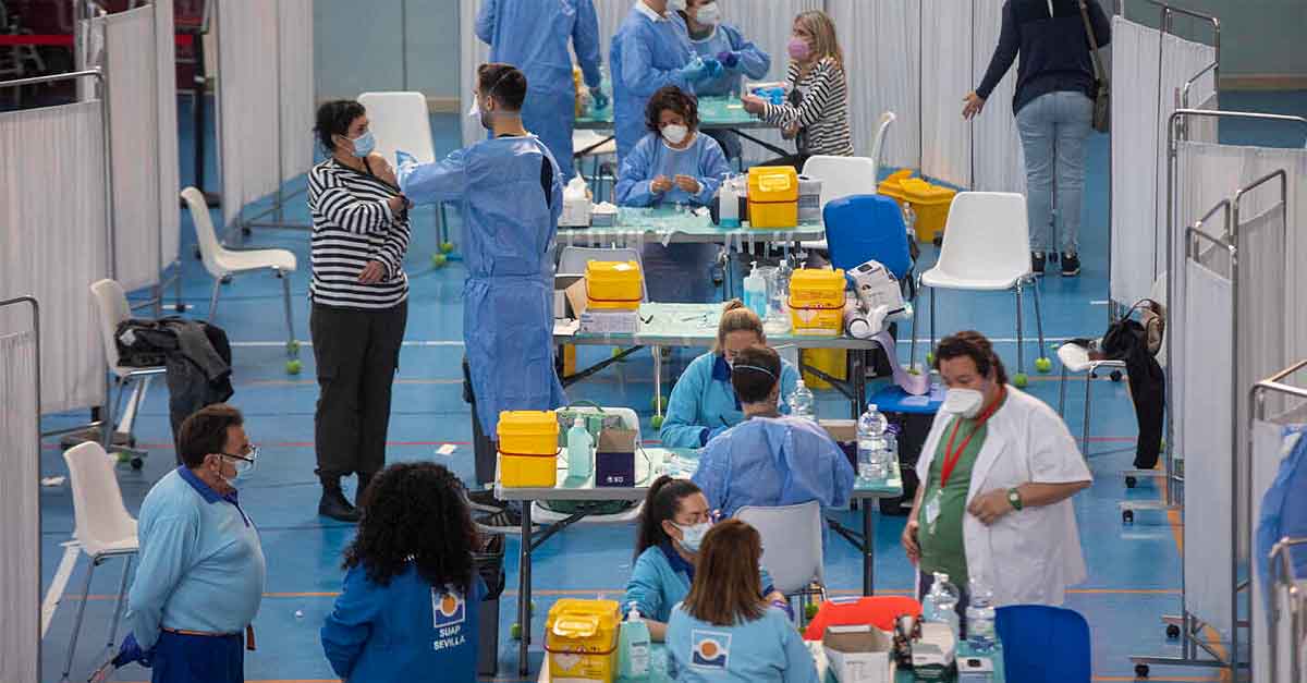 Andalucía completa la vacunación del 5,8% de la población