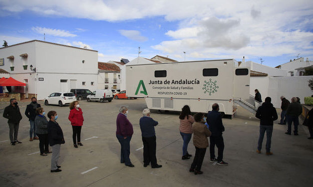 Andalucía suma 610 casos, dato más bajo en dos meses, y 12 muertos