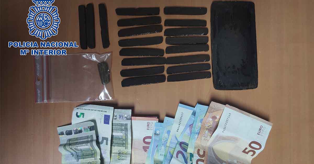 Detenido en El Puerto por un presunto delito de venta de hachís en plena calle