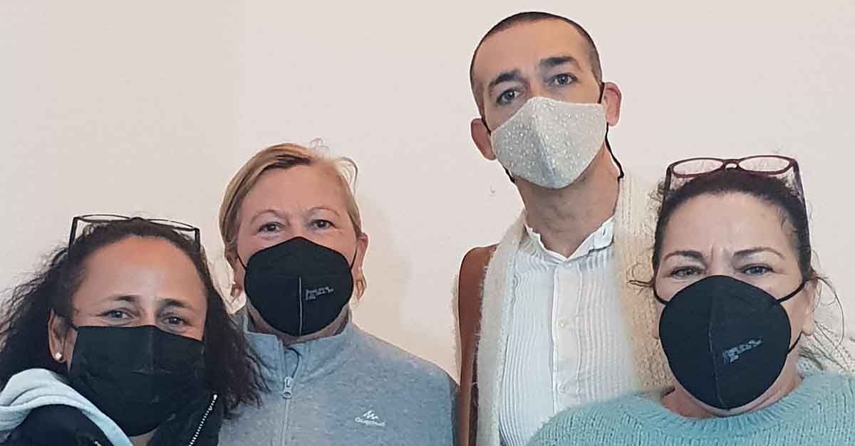 Calleja se reúne con la Asociación de Vecinos del Poblado de Doña Blanca