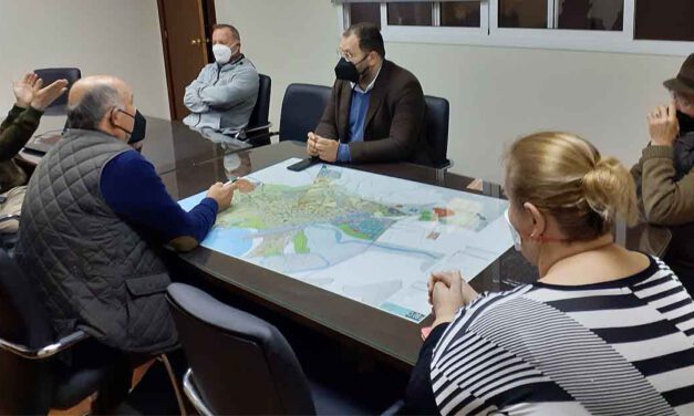 Bello mantiene un encuentro con la Comunidad de Regantes de la margen derecha del Guadalete