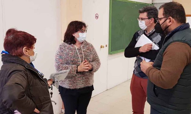 Bello se reúne con la Asociación de Vecinos La Gobernaora