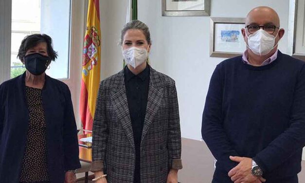 La Flave mantiene un encuentro con Ana Mestre