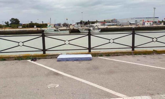 La asociación Pro Derechos Humanos se concentra este viernes por la muerte de un joven de 22 años en El Puerto