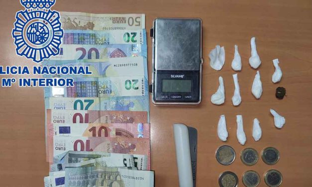 Detenido un hombre en El Puerto por incumplir el toque de queda para vender cocaína