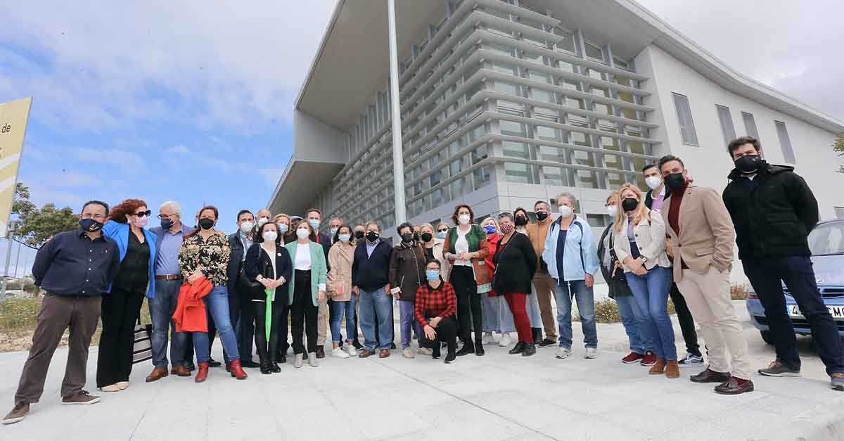 Susana Díaz exige a Moreno Bonilla la apertura inmediata del 'Angel Salvatierra'