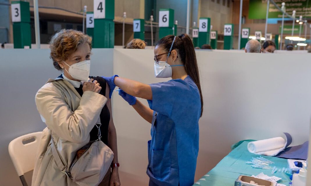 Andalucía dispondrá esta semana de su cifra récord de vacunas: 614.760