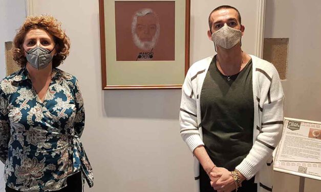 Un autorretrato de Manolo Prieto realizado en 1988, nueva pieza del mes