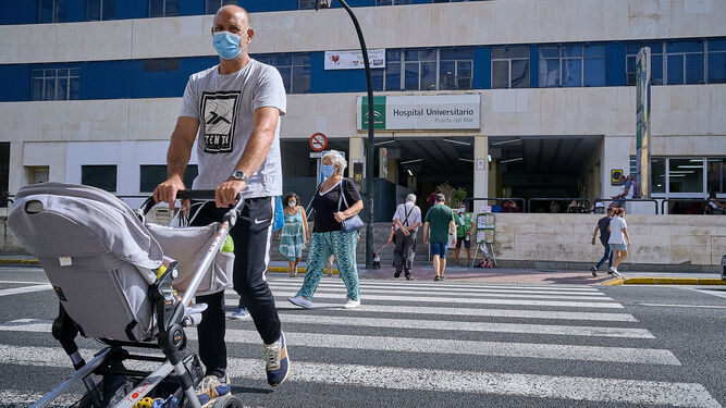Andalucía baja por sexto día la tasa hasta 177,6 y suma 1.418 casos