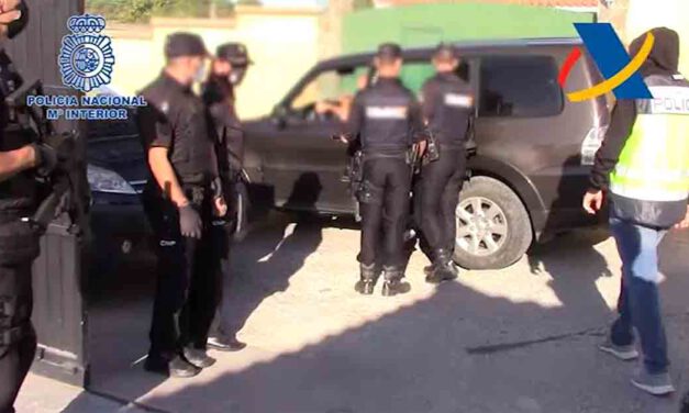 Desarticulada una de las organizaciones criminales más activas en la introducción de hachís por la bahía de Cádiz