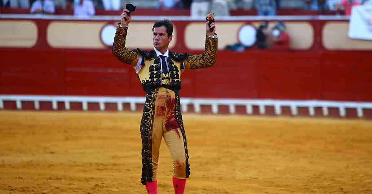 Rotundo triunfo de Daniel Luque y gran faena de dos orejas para Juan Ortega en El Puerto