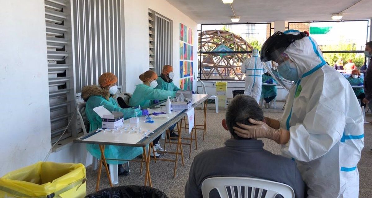 El 78,2% de la población andaluza ya ha recibido las dos dosis de la vacuna