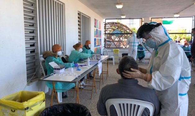 El 78,2% de la población andaluza ya ha recibido las dos dosis de la vacuna