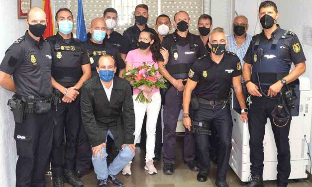 La Policía Nacional recibe un emotivo agradecimiento por parte de una mujer que sufrió en abril una agresión