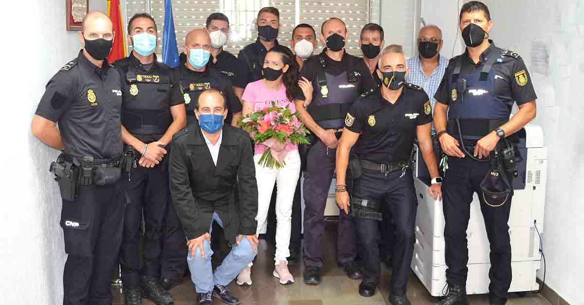 La Policía Nacional recibe un emotivo agradecimiento por parte de una mujer que sufrió en abril una agresión