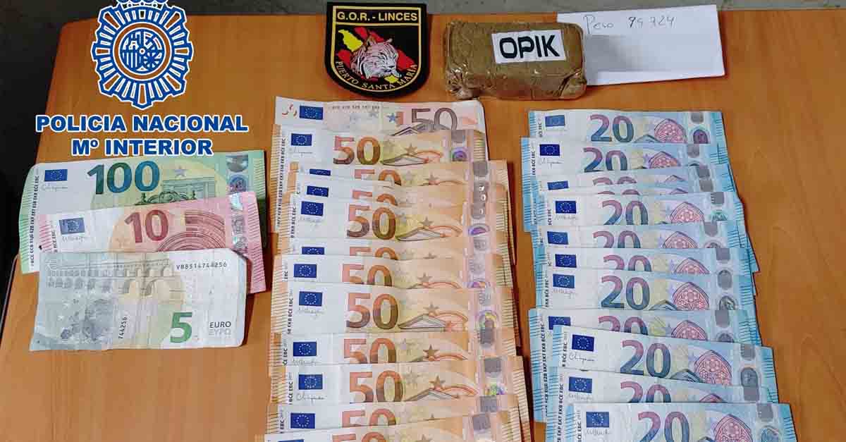 Detenidos en un control policial con un paquete de hachís