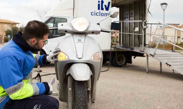 ITV para ciclomotores en la explanada del Monasterio de La Victoria en julio y agosto