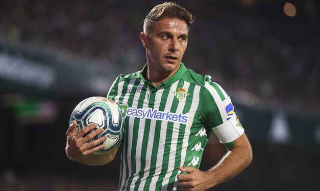 Joaquín, el jugador en activo más longevo y quinto de la historia de la Liga