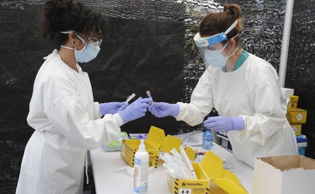 Andalucía suma 8.444 casos y 64 muertes, nuevo récord de la sexta ola