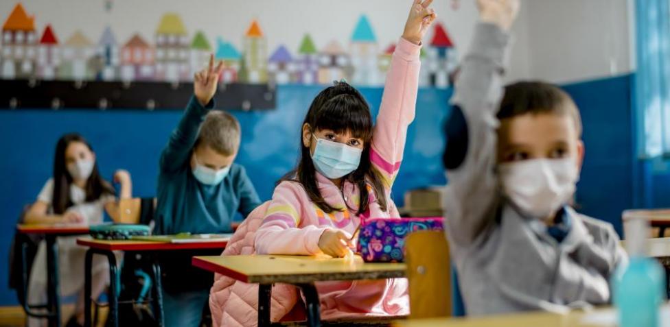 Andalucía propone fecha para la retirada de las mascarillas en los colegios