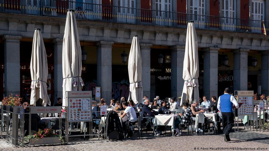 España permite entrar a extracomunitarios recuperados
