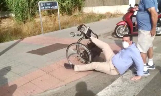 El PSOE denuncia de nuevo las "chapuzas e incumplimientos" de Curro Martínez en materia de accesibilidad