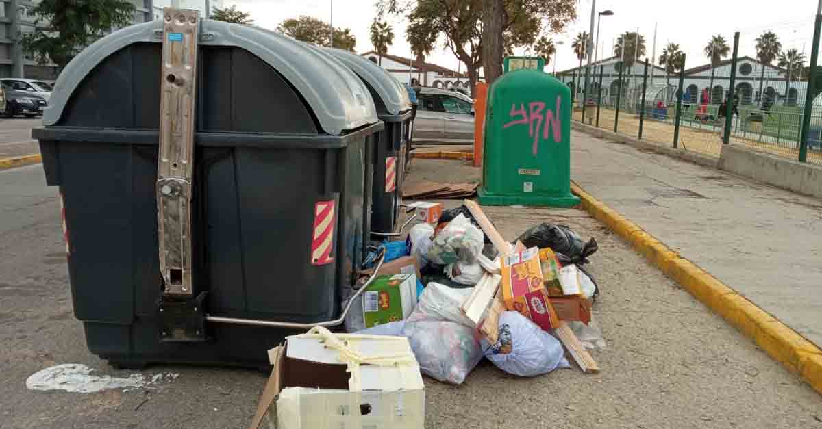 El Ayuntamiento denuncia "sabotajes" en plena huelga de basuras en El Puerto
