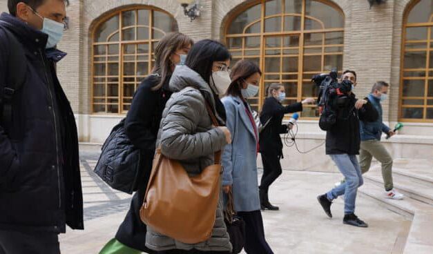 Ni contar caso a caso ni aislarlos a todos: Adiós a la fase aguda del Covid