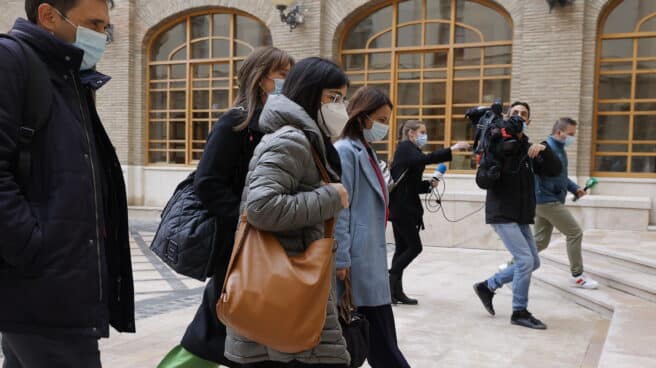 Ni contar caso a caso ni aislarlos a todos: Adiós a la fase aguda del Covid