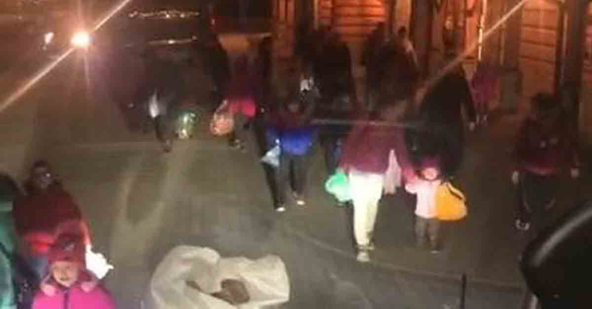 Un centenar de refugiados llegarán el martes a Sevilla procedentes de Cracovia