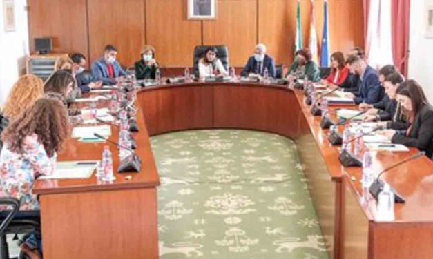 La mascarilla también deja de ser obligatoria en el Parlamento andaluz