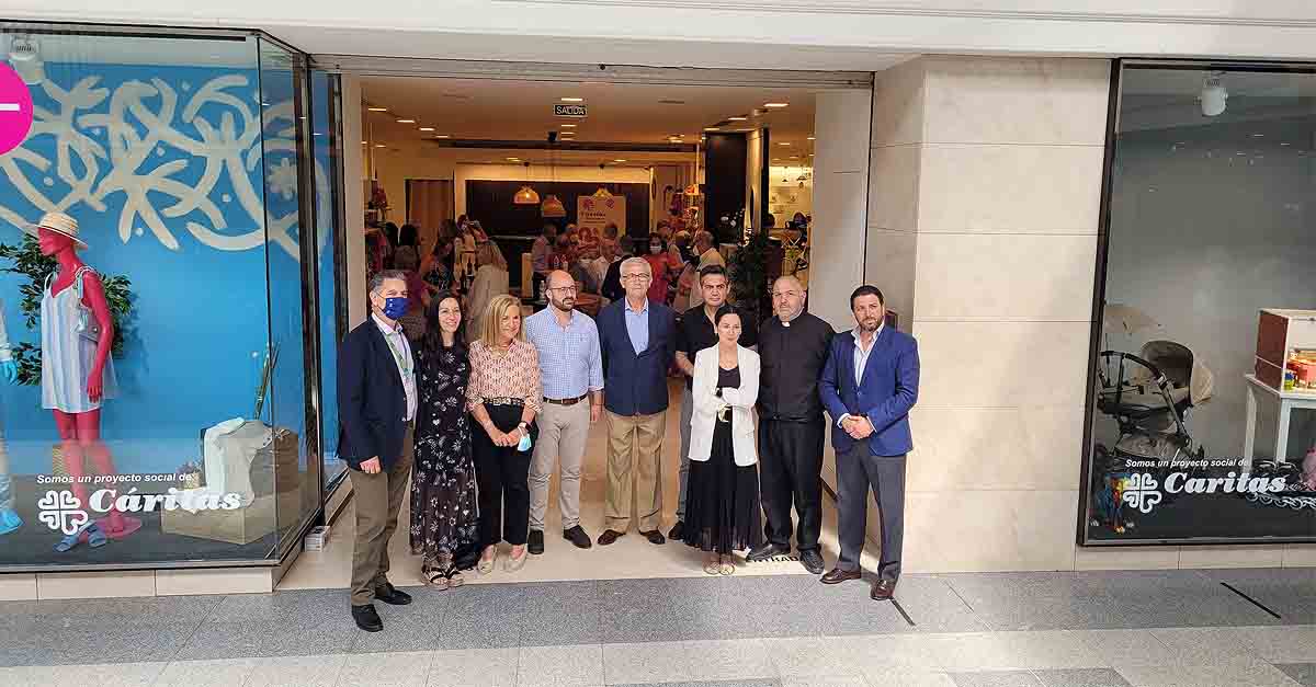 El Paseo cede un espacio a Cáritas para fomentar el empleo de personas en riesgo de exclusión social