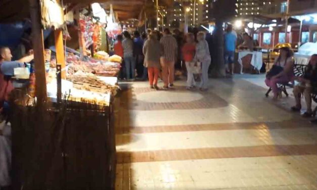 El Mercado de la noche de San Juan vuelve al Paseo Marítimo de Valdelagrana