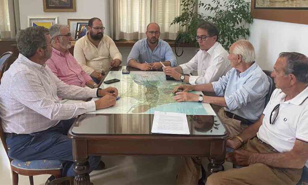 Beardo se reúne con los empresarios de El Puerto para abordar el presente y el futuro de la ciudad