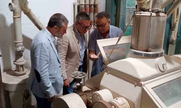 Gavira incide en la soberanía alimenticia para que empresas como la harinera El Vaporcito puedan seguir existiendo