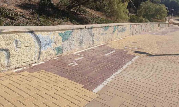 Vox pedirá que se señalice el Paseo del Aculadero advirtiendo del mal estado del firme