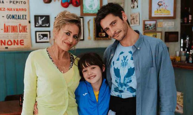 "Héroes de barrio", con el futbolista Joaquín y la también portuense Lisa Linder, se proyecta en El Puerto