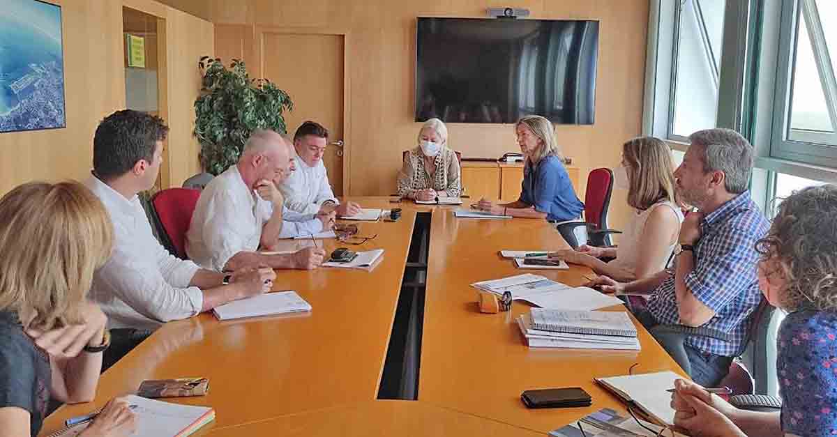 Junta y Ayuntamiento de El Puerto mantienen una reunión para avanzar en el PGOM