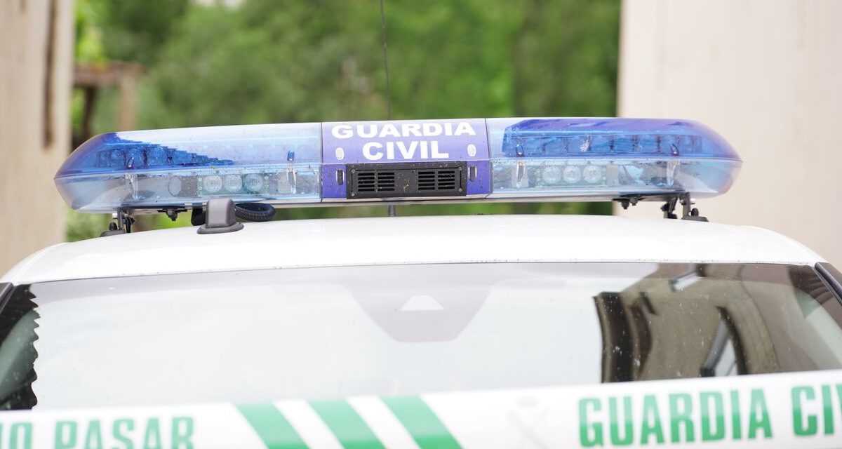 A prisión un joven acusado de intentar agredir con dos cuchillos a su expareja en Baena